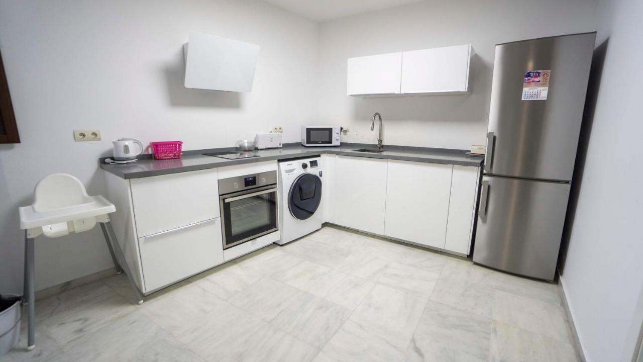 Rentalsevilla Espacioso Duplex En La Puerta Real Buitenkant foto