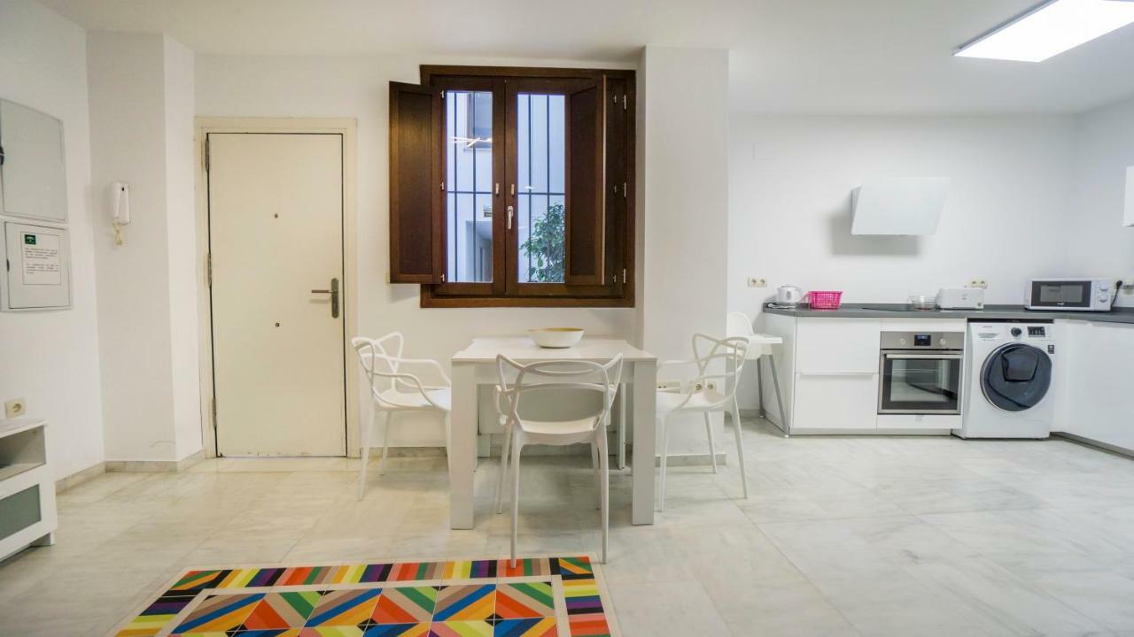 Rentalsevilla Espacioso Duplex En La Puerta Real Buitenkant foto