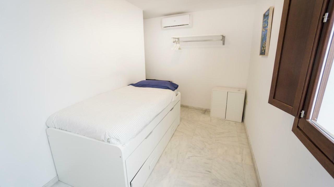 Rentalsevilla Espacioso Duplex En La Puerta Real Buitenkant foto