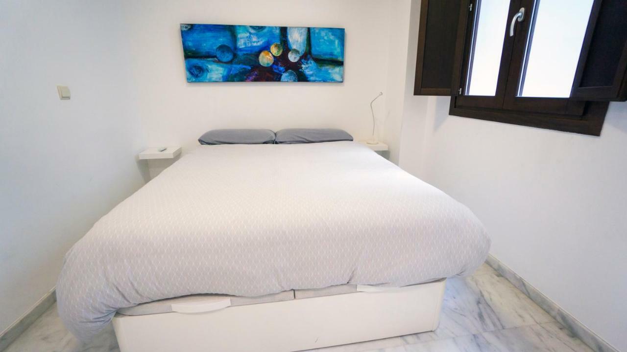 Rentalsevilla Espacioso Duplex En La Puerta Real Buitenkant foto