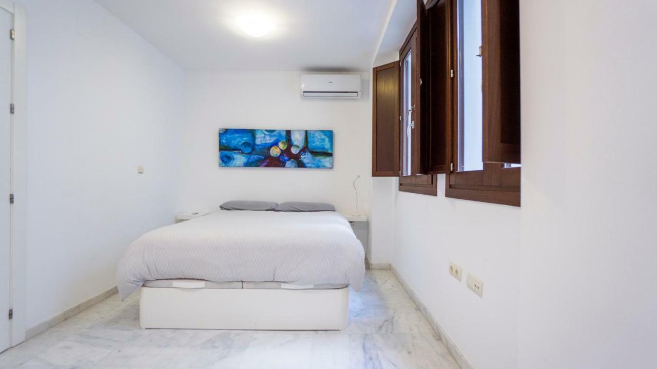 Rentalsevilla Espacioso Duplex En La Puerta Real Buitenkant foto
